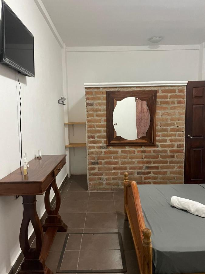 Hostal Y Restaurante La Toscana Metapán Exterior foto